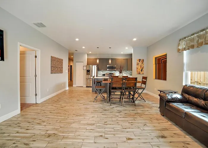Centrally Located Family Home In Tampa