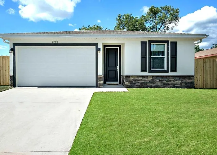 Centrally Located Family Home In Tampa