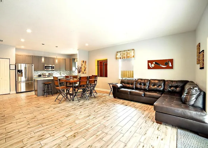 Centrally Located Family Home In Tampa